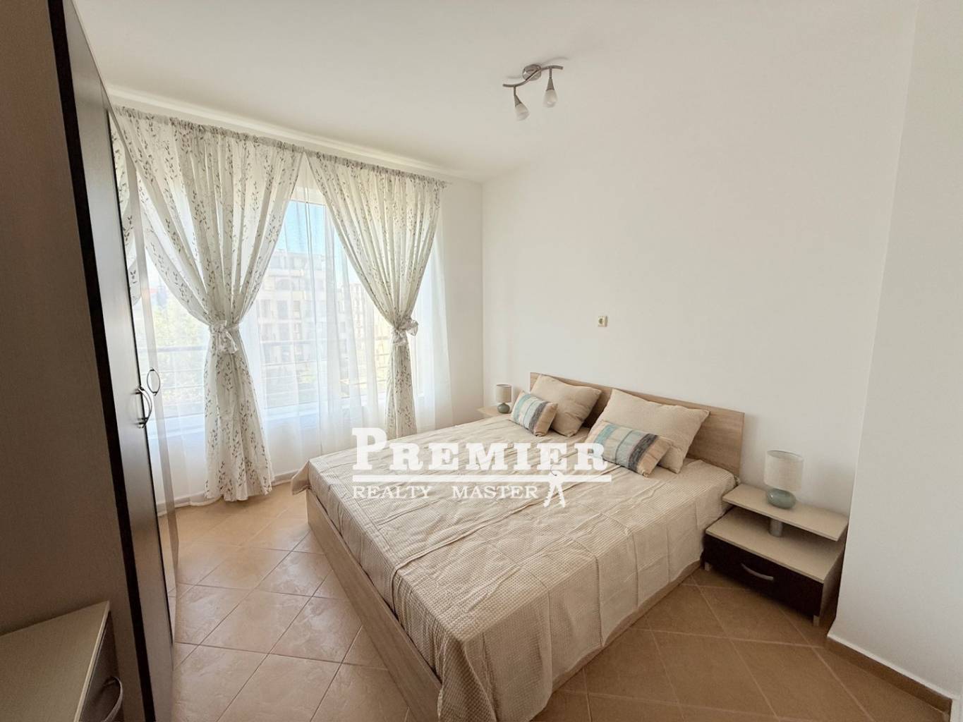 3-комнат квартира Солнечный берег Болгария 45999 photo3459993 3-комнат квартира Солнечный берег Болгария 45999 photo Изображение 3