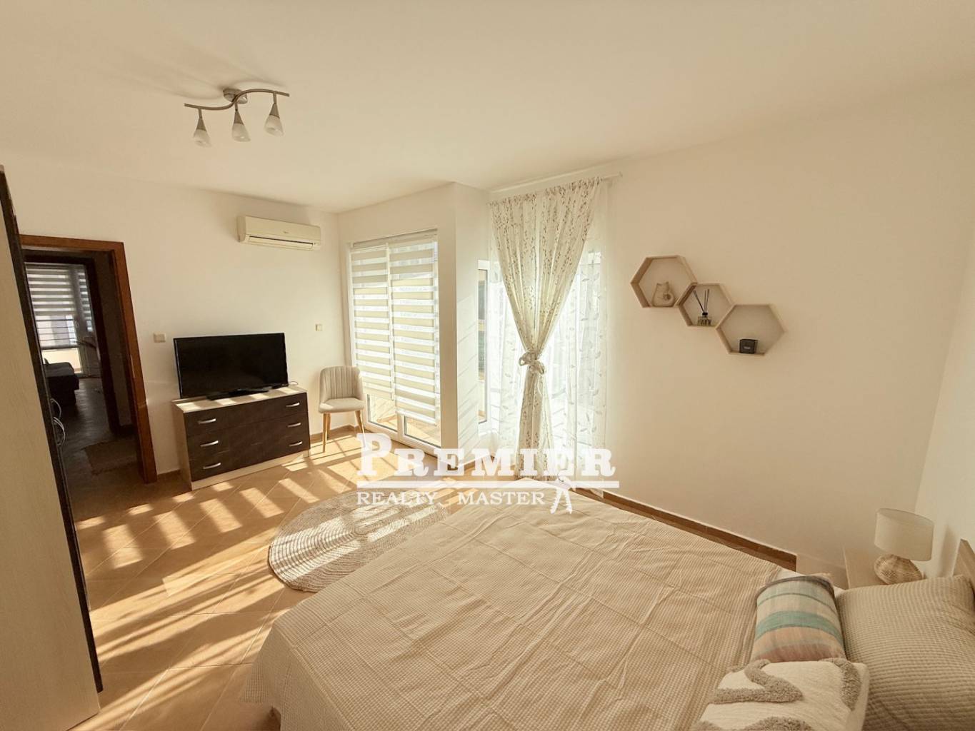 3-комнат квартира Солнечный берег Болгария 45999 photo3459996 3-комнат квартира Солнечный берег Болгария 45999 photo Изображение 6