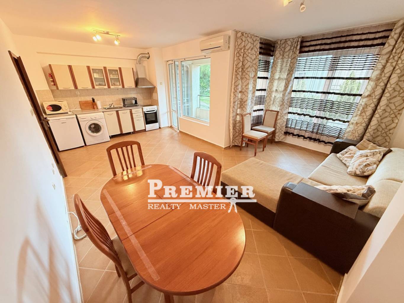 3-комнат квартира Солнечный берег Болгария 46028 photo3460281 3-комнат квартира Солнечный берег Болгария 46028 photo Изображение 1