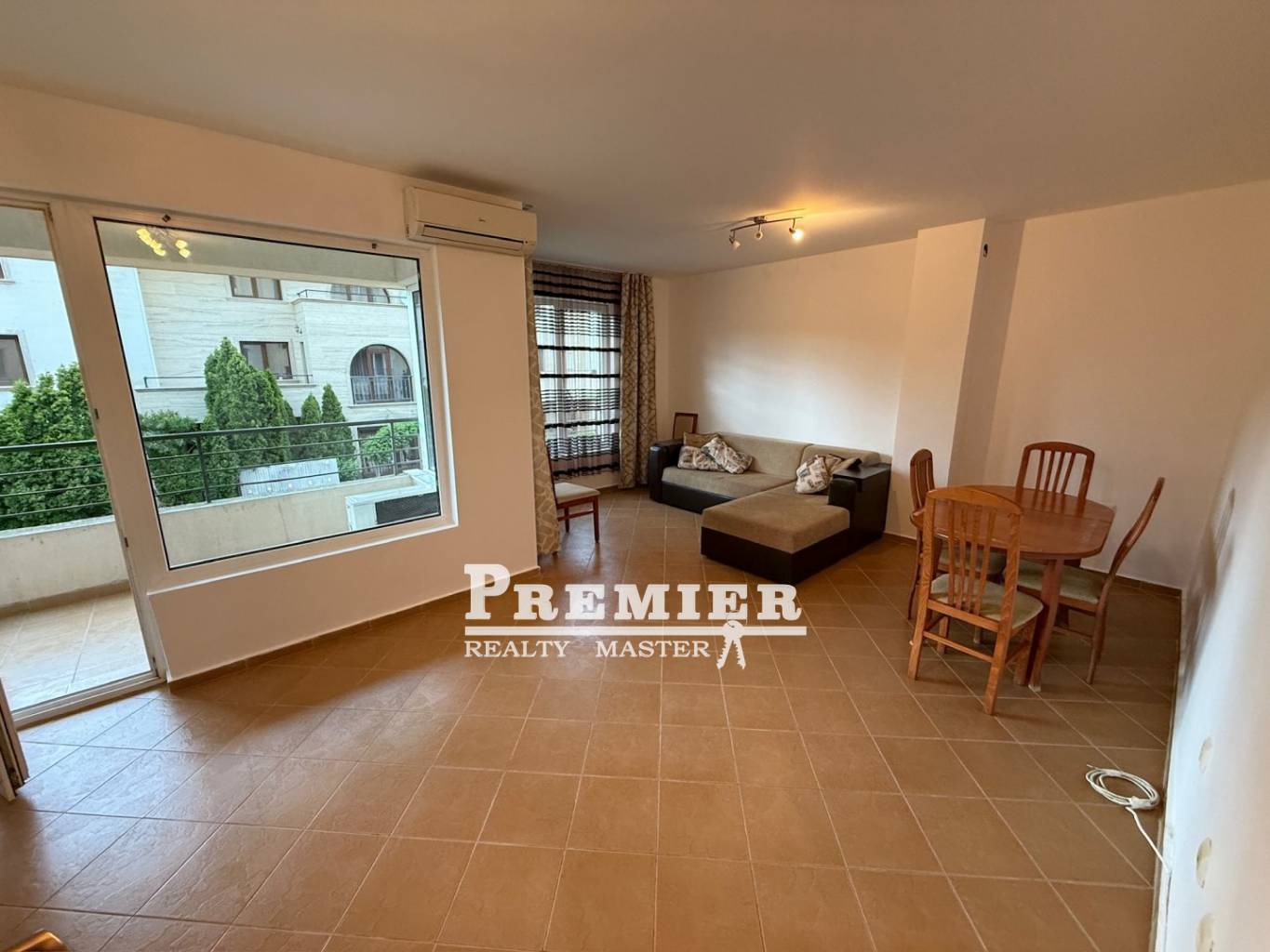 3-комнат квартира Солнечный берег Болгария 46028 photo3460283 3-комнат квартира Солнечный берег Болгария 46028 photo Изображение 3